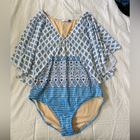 Cabana life swimsuit - Picture 1 of 4